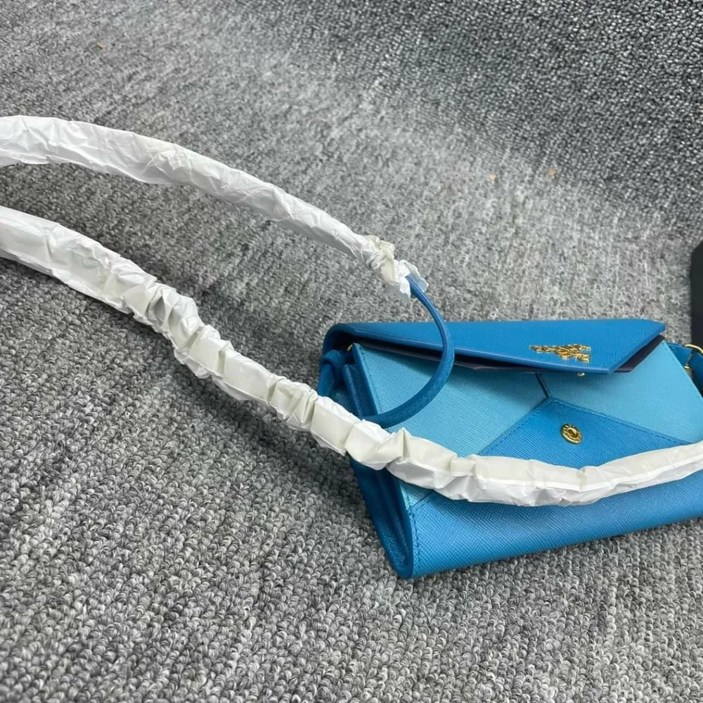 100% Authentic Prada Envelope Wallet on Strap Bag - Picture 8 of 10